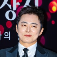 第2子が誕生した『賢い医師生活』チョ・ジョンソク、歌手として1年9カ月ぶりにカムバック