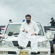 『ドゥランダル作戦』©Reliance Industries Limited, Mumbai, 2025. All Rights Reserved.