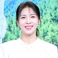女優ハ・ジウォン、23年ぶりに音楽番組に電撃出演！伝説の楽曲『ホームラン』をステージで完全再現