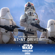 インペリアル・レムナント AT-ATドライバーフィギュア© & ™ Lucasfilm Ltd.