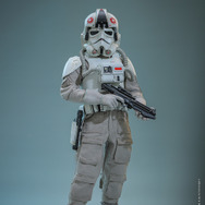 インペリアル・レムナント AT-ATドライバーフィギュア© & ™ Lucasfilm Ltd.