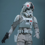 インペリアル・レムナント AT-ATドライバーフィギュア© & ™ Lucasfilm Ltd.
