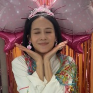 『パラサイト』女優チョ・ヨジョン、可愛すぎる45歳！ティアラ姿の“お姫様ビジュアル”で魅了【PHOTO】