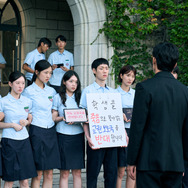 「鉄鎚教師」© 2026 Netflix, Inc.
