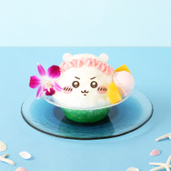 ちいかわのピーチかき氷　1,870円税込 ©nagano ️©ナガノ / 2026「映画ちいかわ」製作委員会