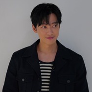 “48歳”ナムグン・ミンにネット民が二度見!?14時間お酒を飲み続けてもむくみ一つなしの神ビジュアル！