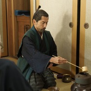『黒牢城』(C)米澤穂信/KADOKAWA　(C)2026映画「黒牢城」製作委員会