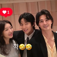 ムン・チェウォンの結婚式で再会？『悪の花』主演キャストの仲良しショットに反響【PHOTO】