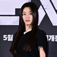 チョン・ジヒョン　写真：Mydaily/アフロ
