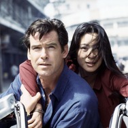 『007 トゥモロー・ネバー・ダイ』©APOLLO