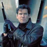 『007 トゥモロー・ネバー・ダイ』©APOLLO