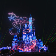 東京ディズニーランド初のドローンが夜空を舞う！9月終了人気キャッスルプロジェクション、感動のフィナーレ