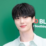 俳優ビョン・ウソク、2年ぶりのファンミで感極まり涙…ファンへ伝えた心からの「ありがとう」