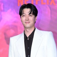 『七日の王妃』俳優イ・ドンゴン、済州島で運営するカフェが一時休業へ…度重なる工事延長で客から不満の声も