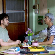 『ユースフル・ゴースト』© 2025 185 FILMS, HAUT LES MAINS, MOMO FILM CO.