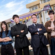 『鉄槌教師』Netflix歴代10位の大快挙。原作の“ヘイト論争”を痛快なストーリーで跳ね返す！