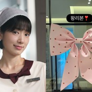 「性別は女の子!?」第2子妊娠中の女優パク・シネ、意味深なピンク色のリボンを投稿【PHOTO】