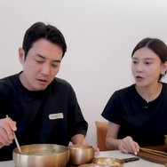 「だから大人しくしてる」チュ・サンウクの妻、愛情たっぷりスタミナ料理で夫をサポート！