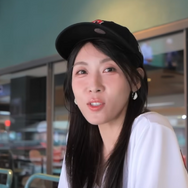 女優ハ・ジウォン、韓国俳優初のMLB始球式に登場！雨天延期も乗り越え“完璧なストライク”