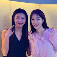 「2人あわせて92歳って本当…!?」女優ハ・ジウォン＆ユ・インナが“15年ぶり”の再会！【写真】
