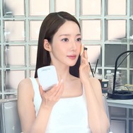 女優パク・ミニョン、陶器のような透明肌とサラツヤのロングヘアにくぎ付け【写真】
