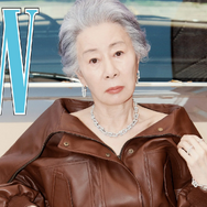 79歳女優ユン・ヨジョン、年齢を超越した美しさと貫禄のオーラ…白髪も“唯一無二の魅力”【写真】