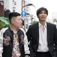 『藁にもすがる獣たち』©曽根圭介／講談社　©2026「藁にもすがる獣たち」製作委員会