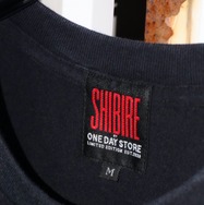 ONE DAY STOREとのコラボ　Tシャツ価格：6,600円（税込）カラー：BLACK
