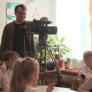 『プーチンの愛国教室』© 2025 made in copenhagen Aps, Pink Productions s.r.o.
