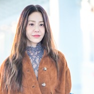 『善徳女王』女優コ・ヒョンジョン、大胆な“シースルールック”もお手のもの！空港がランウェイと化す…【写真】