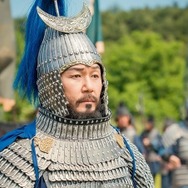 新羅最強の名将キム・ユシンが降臨!? 新大河ドラマ『文武』主演パク・ソンウンの圧倒的カリスマに制作陣も大絶賛