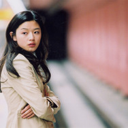 『猟奇的な彼女 4K完全版』　（C） 2001 ShinCine Communications Co., Ltd., All Rights Reserved