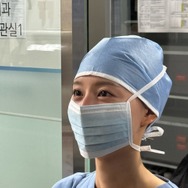 『ドクターX』女優キム・ジウォン、“手術着姿”でも神ビジュアル!?ドラマビハインドカット大放出【写真】