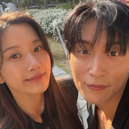 美男美女が結婚式場で目撃！俳優ホ・ナムジュン＆ムン・ガヨン、実は深い縁があった…！【写真】