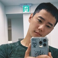 軍服務中の俳優イ・ジュニョン、“M字脱毛疑惑”を完全払拭！たくましいバルクアップ姿を公開【写真】