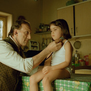 『アメリ 公開25周年記念上映』Ⓒ2001 UGC IMAGES-TAPIOCA FILM-FRANCE 3 CINEMA-Tous droits reserves