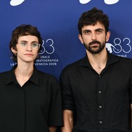 ラヘル・ショール、ユヴァル・アブラハーム　写真：REX/アフロ