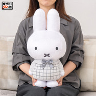 EXH賞　特大サイズぬいぐるみ　ミッフィー　ラインチェックのお洋服／タイトーくじ ミッフィー＆ボリス Line Check Collection
