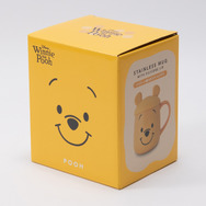 蓋付フェイスマグ（プー）3,300円© DISNEY. Based on the 