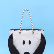 「スヌーピーフェイス パフィートート」（35,200円）(C)2026 Peanuts