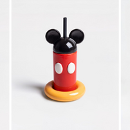 ミッキーマウスカップ、ミッキーマウスタンブラー、ミッキーマウスソファ ／©Disney