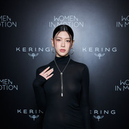 三吉彩花　ケリング「ウーマン・イン・モーション」ディナー