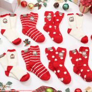 ちいかわクリスマスマーケット ふわふわソックス　各1,650円
