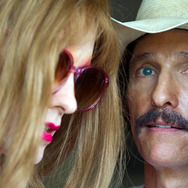 左から、ジャレッド・レト＆マシュー・マコノヒー『ダラス・バイヤーズクラブ』-(C) 2013 Dallas Buyers Club, LLC. All Right