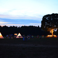 星空を楽しみながら学ぶ“星のがっこう”など、自然豊かな空間を利用したキャンプ場ならではのイベントやアクティビティが満載。