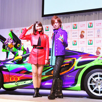 「エヴァ」デザイン1,600万円スーパーカーに加藤夏希＆DAIGO大興奮！ 画像