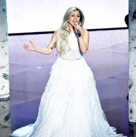 【第87回アカデミー賞】レディー・ガガ、純白ドレスで『サウンド・オブ・ミュージック』を熱唱！ 画像