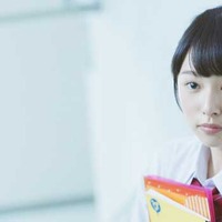 “超絶美少女”と話題の桜井日奈子、大島優子に次いで「白猫」新CMに出演！ 画像