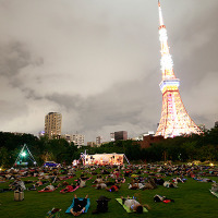 アウトドア×ヨガ「夏のヨガ祭り」　夜の東京タワー下で開催　 画像