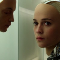アリシア・ヴィキャンデル、美しすぎるAIロボットに！ 『エクス・マキナ』公開決定 画像